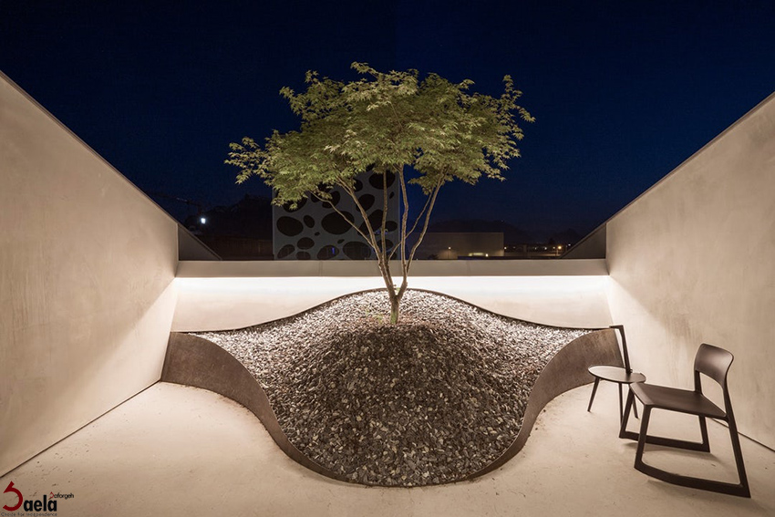 راه پله بتنی - گل نرده