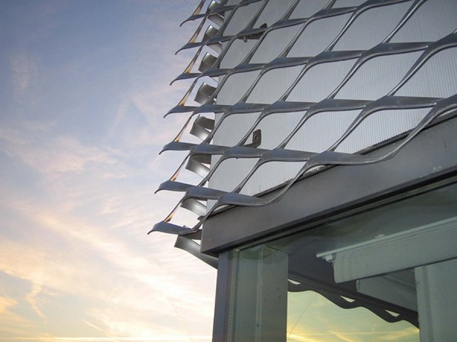 روش نصب استرچ متال