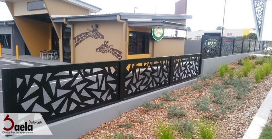 نرده و زیبایی محیط