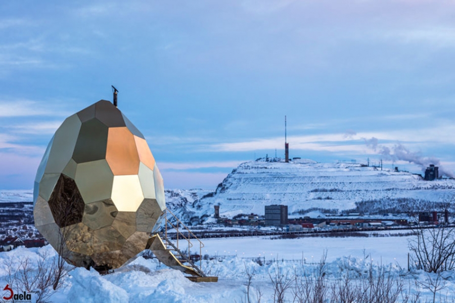 طراحی سونای خورشیدی به شکل تخم مرغ طلایی