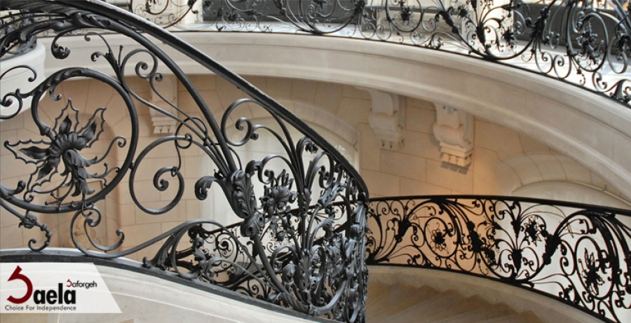 تفاوت نرده فلزی و چوبی